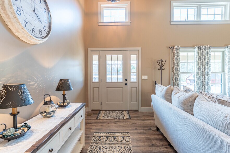More Photos Of 110 Wauregan Rd, Canterbury Flex For Sale