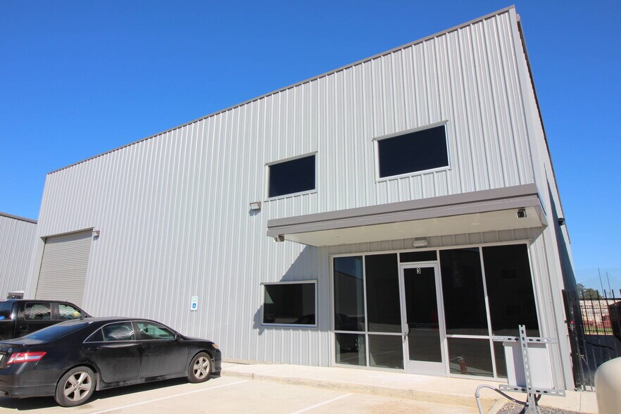More Photos Of 6702 Theall Rd, Houston Unknown For Lease