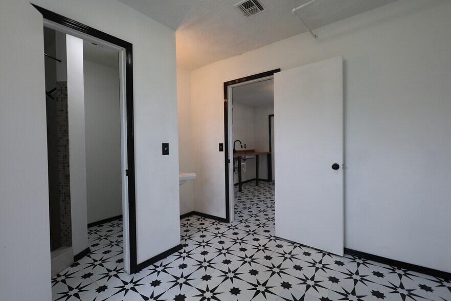 More Photos Of 25377 Welling rd, Welling Apartments For Sale