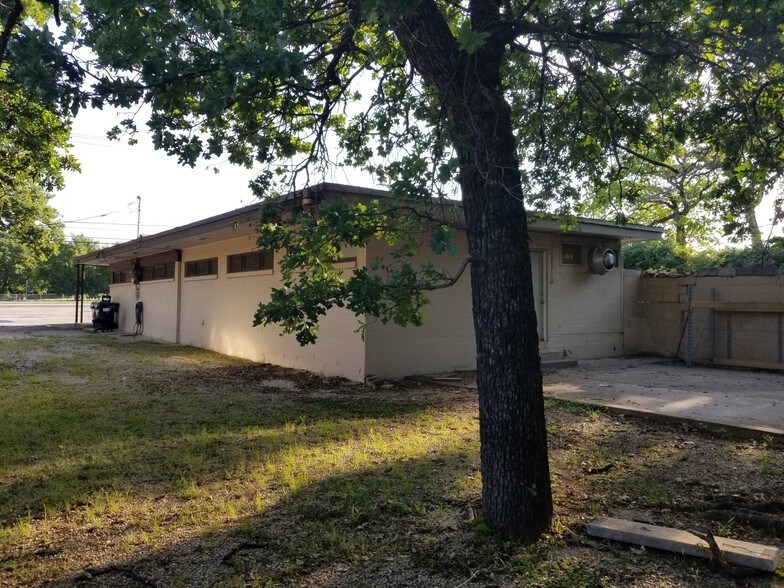 More Photos Of 7600 Baker Blvd, Fort Worth Medical For Lease