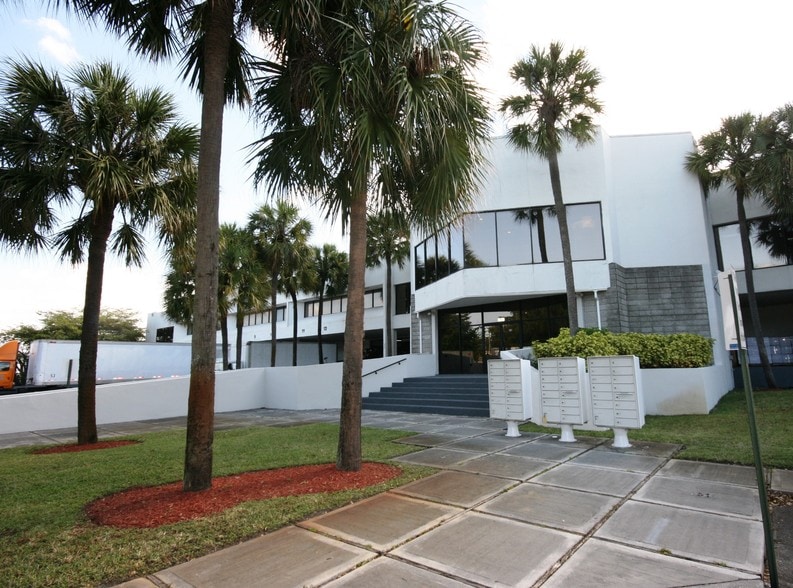 More Photos Of 2801 NW 74th Ave, Miami Medical For Lease