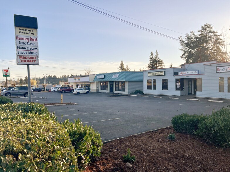 Primary Photo Of 16725 SE McLoughlin Blvd, Milwaukie Convenience Store For Sale