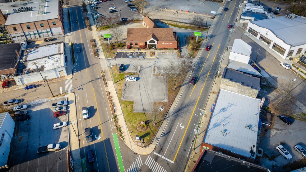 More Photos Of 707 N Broadway St, Knoxville Office For Lease