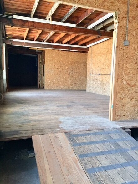 More Photos Of 806-824 Charnelton St, Eugene Unknown For Lease