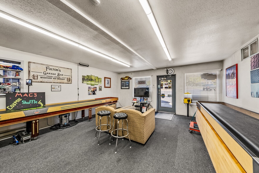 More Photos Of 3811 Crater Lake Hwy, Medford Warehouse For Sale