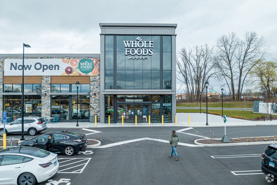 More Photos Of 600 Evergreen Way, South Windsor Unknown For Lease