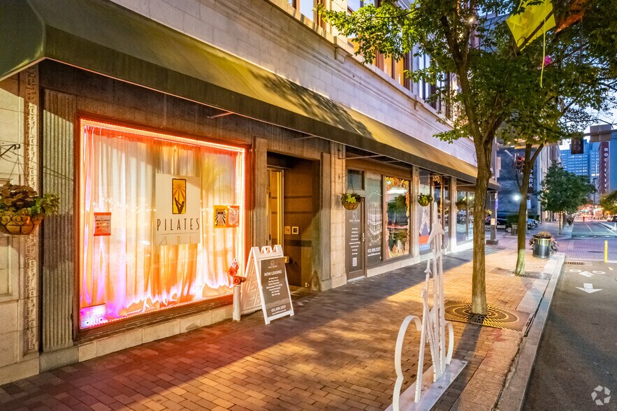 More Photos Of 900 Penn Ave, Pittsburgh Apartments For Lease