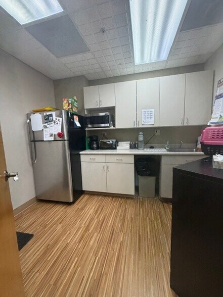 More Photos Of 10219 S Parkglenn Way, Parker Office For Sale
