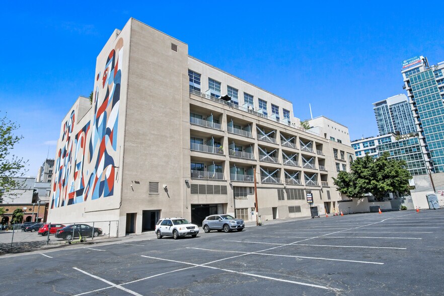 More Photos Of 1000 S Hope St, Los Angeles Apartments For Lease