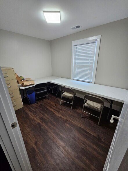 More Photos Of 1615 Remount Rd, Charleston Office Residential For Lease