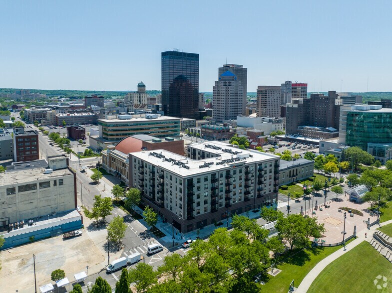 More Photos Of 140 E Monument Ave, Dayton Apartments For Lease