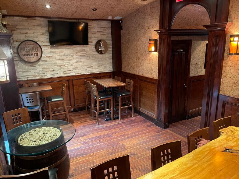 More Photos Of 10 Marble Ave, Pleasantville Bar For Lease