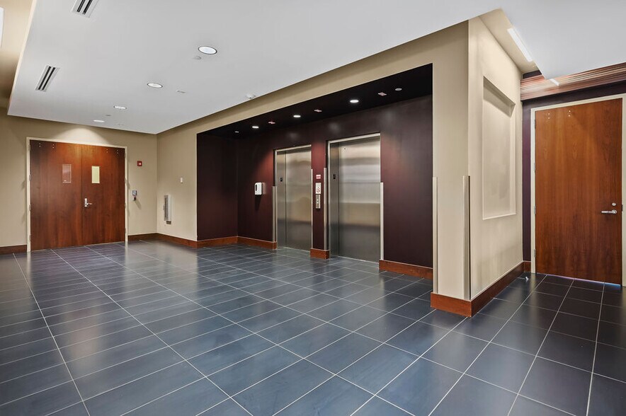 More Photos Of 12802 Science Dr, Orlando Office For Lease