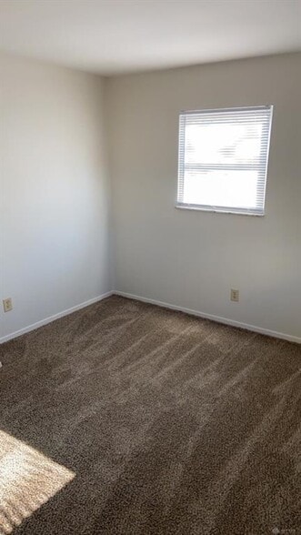 More Photos Of 3214 Illinois Ave, Middletown Apartments For Sale