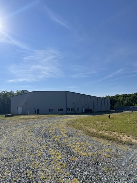 Primary Photo Of 347 Witt St, Louisa Warehouse For Lease