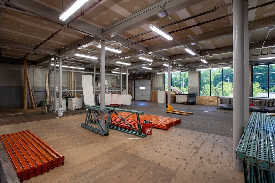 More Photos Of 125 Pecks Rd, Pittsfield Warehouse For Sale