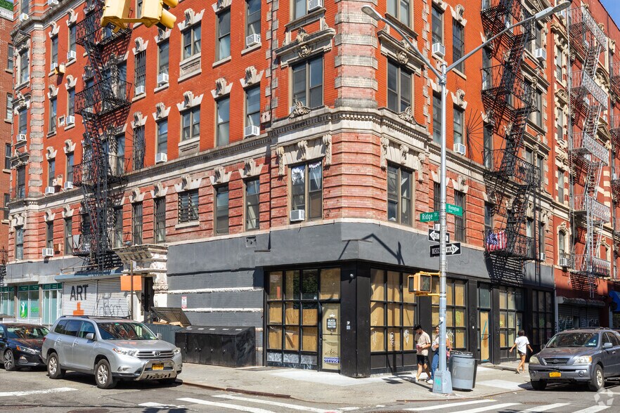 More Photos Of 198 Rivington St, New York Apartments For Lease