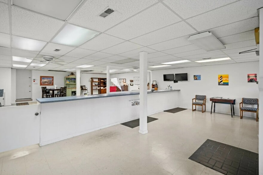 More Photos Of 11855 Hg Trueman Rd, Lusby Health Club For Lease