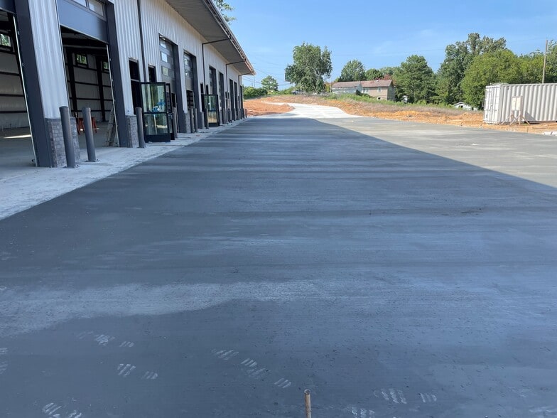 More Photos Of 2447 Alton Rd, Irondale Light Manufacturing For Lease