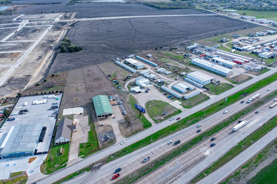 More Photos Of 4646 E Interstate 30, Rockwall Light Distribution For Sale