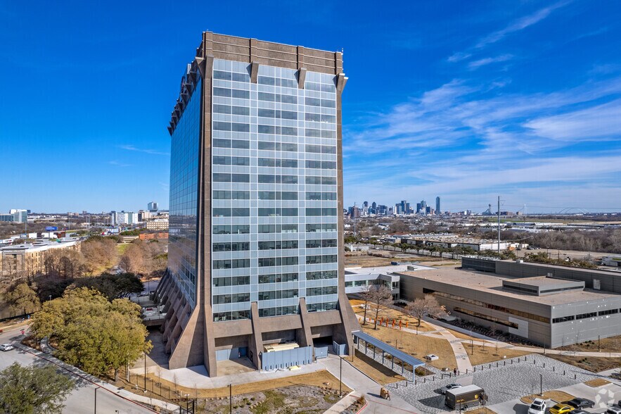 More Photos Of 3000 Pegasus Park Dr, Dallas Office For Lease