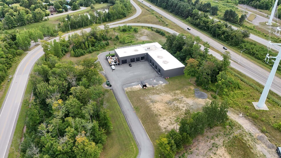 More Photos Of 1565 Rue Ernest-Harnois, Joliette Warehouse For Lease