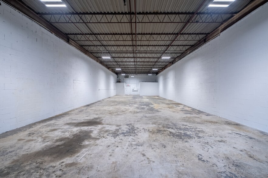 More Photos Of 642 Cordell Dr, College Park Unknown For Lease