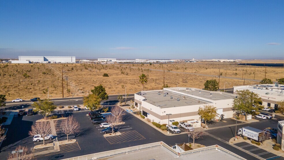 More Photos Of 608 E Rancho Vista Blvd, Palmdale Service For Sale