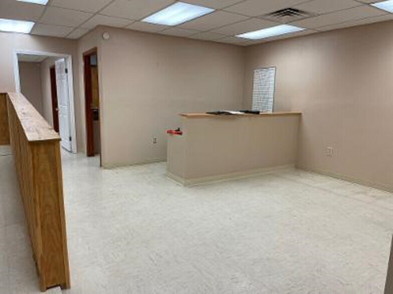 More Photos Of 3035 Paris Ave, New Orleans Medical For Lease