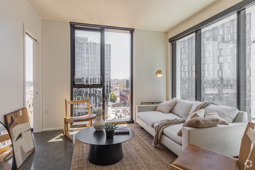 More Photos Of 329 NE Couch St, Portland Coworking Space