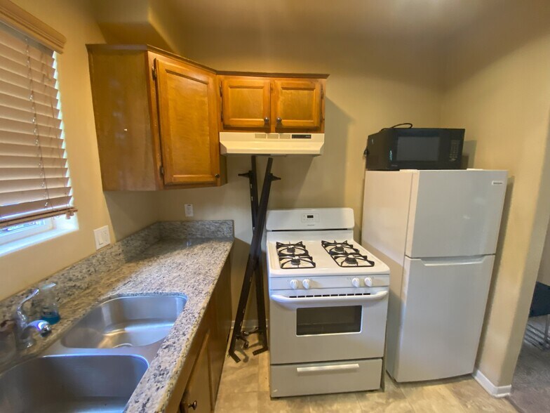 More Photos Of 1181-1185 N Virgil Ave, Los Angeles Apartments For Sale