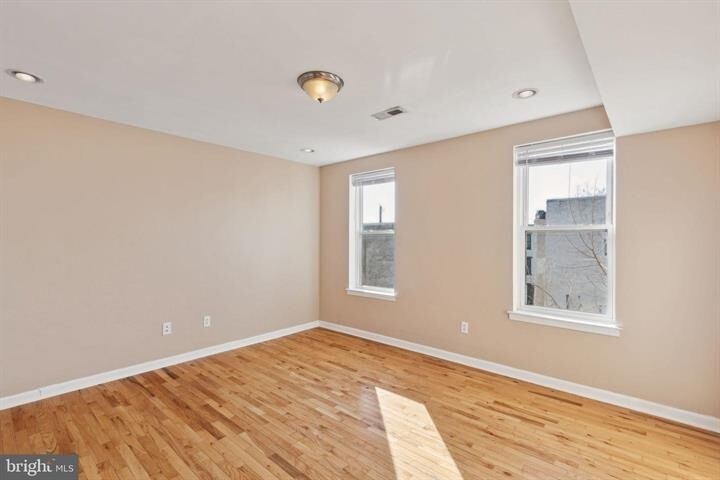 More Photos Of 2022 N Woodstock St, Philadelphia Apartments For Sale