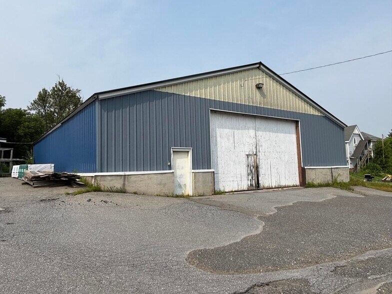 More Photos Of 43 State St, Presque Isle General Retail For Sale