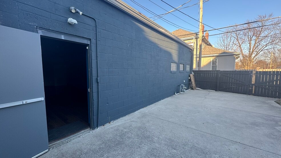 More Photos Of 535 E Whittier St, Columbus Medical For Lease