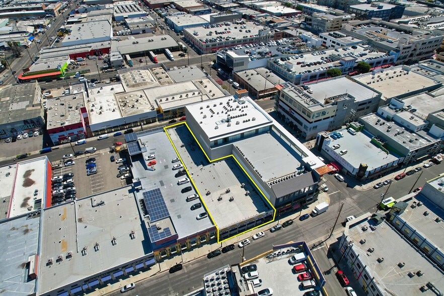 More Photos Of 948 Crocker St, Los Angeles Storefront Retail Office For Lease