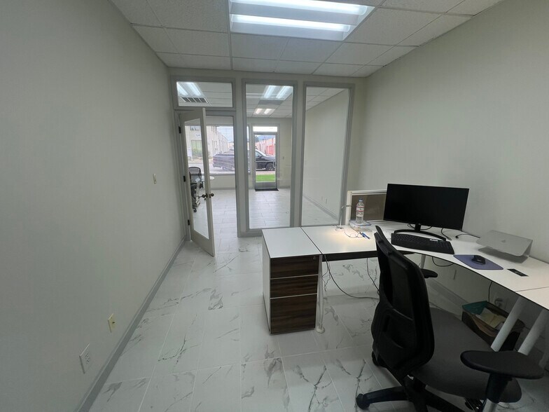 More Photos Of 117-121 Paul Dr, San Rafael Medical For Lease