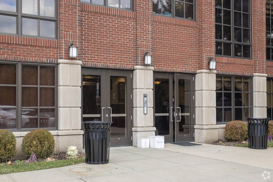 More Photos Of 224 Wall St, Huntington Loft Creative Space For Lease