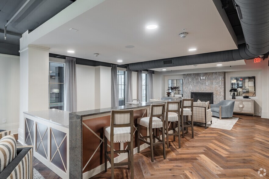 More Photos Of 55 Romney St, Charleston Apartments For Lease