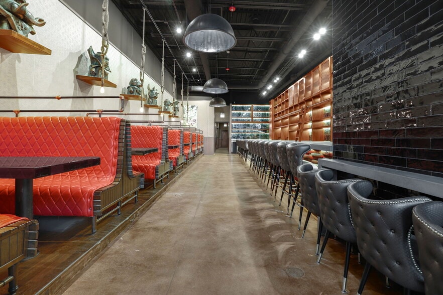 More Photos Of 819 N California Ave, Chicago Bar For Sale