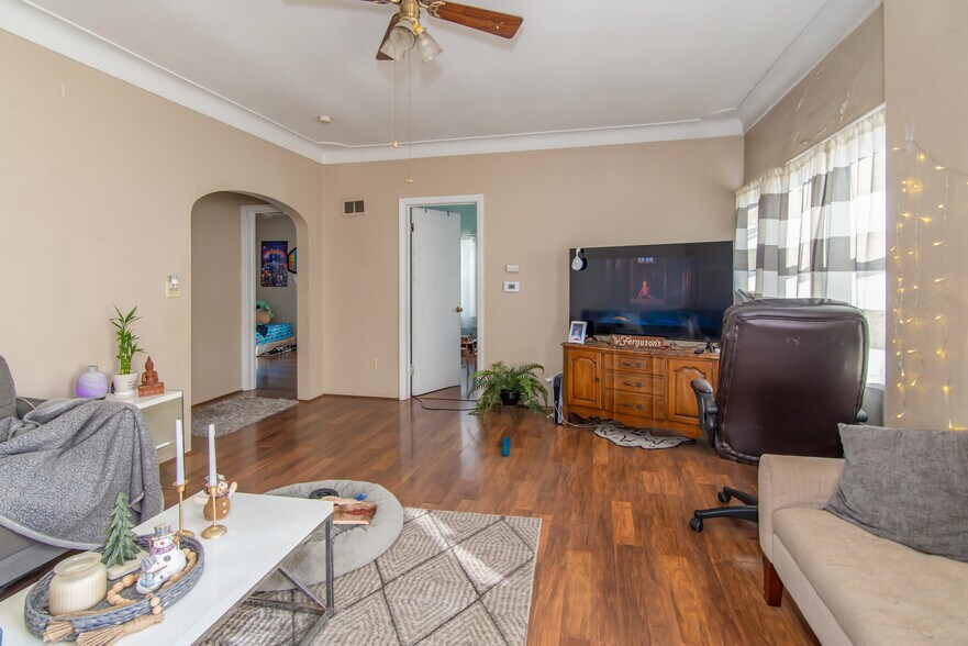 More Photos Of 1332 W Beecher Rd, Adrian Storefront For Sale