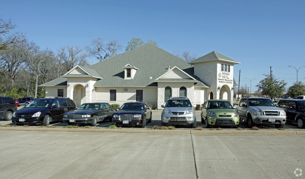 More Photos Of 2624 Matlock Rd, Arlington Medical For Sale