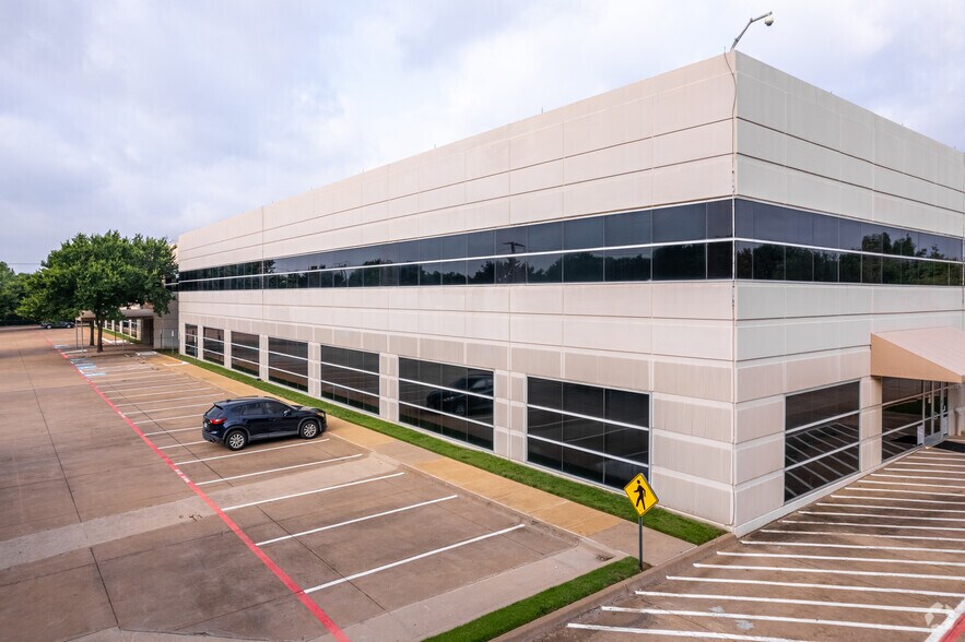 More Photos Of 1025 S Central Expy, Allen Office For Lease