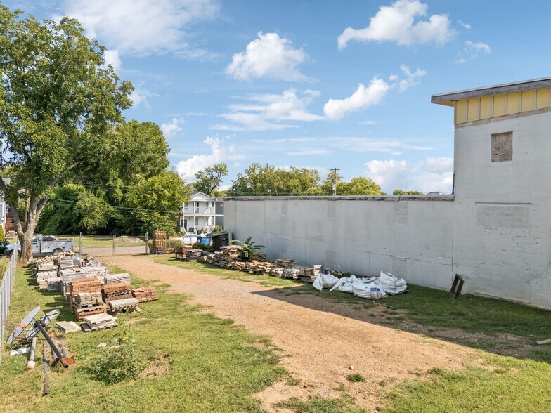More Photos Of 1715 Pecan St, Nashville Warehouse For Sale