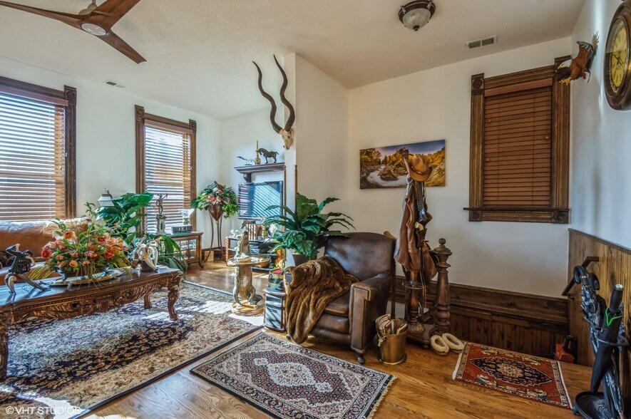 More Photos Of 1528 W Fullerton Ave, Chicago Storefront Retail Residential For Sale