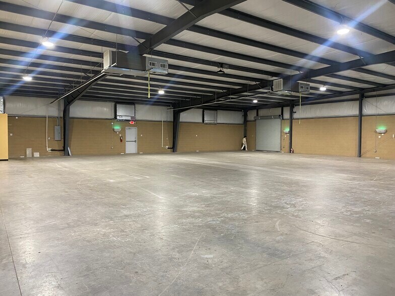 More Photos Of 4122 Campbell Rd, Houston Flex For Sale