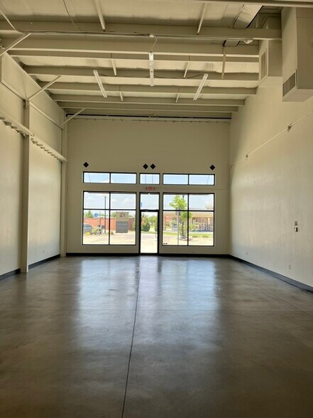 More Photos Of 120 NE 150th St, Edmond Storefront For Lease