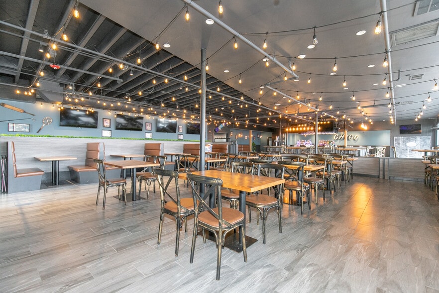 More Photos Of 4245 Austin Blvd, Island Park Restaurant For Sale