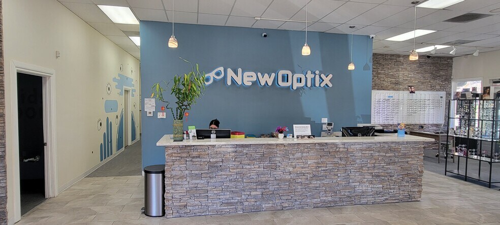 More Photos Of 640 Grand Ave, San Marcos Freestanding For Lease