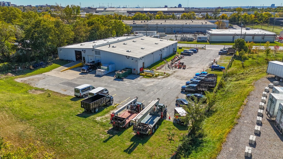 More Photos Of 3520 E Federal St, Baltimore Warehouse For Lease