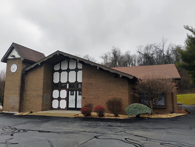 More Photos Of 2550 Brownsville Rd, South Park Bank For Lease